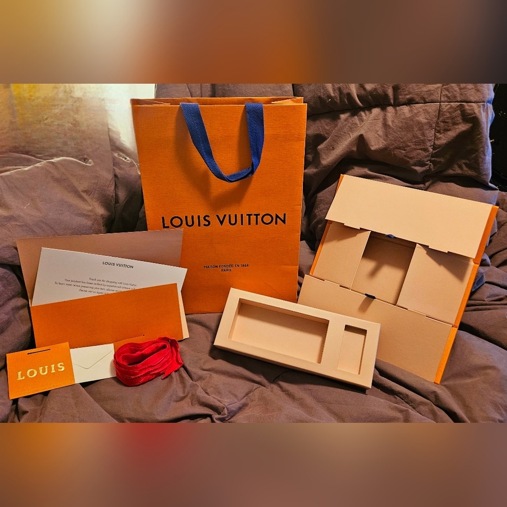 Louis Vuitton Magnetic Gift Box Set Shopping Bag Ribbon Receipt Holder Packaging